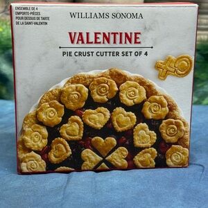 Williams Sonoma Gold Pie Crust Cutters Set